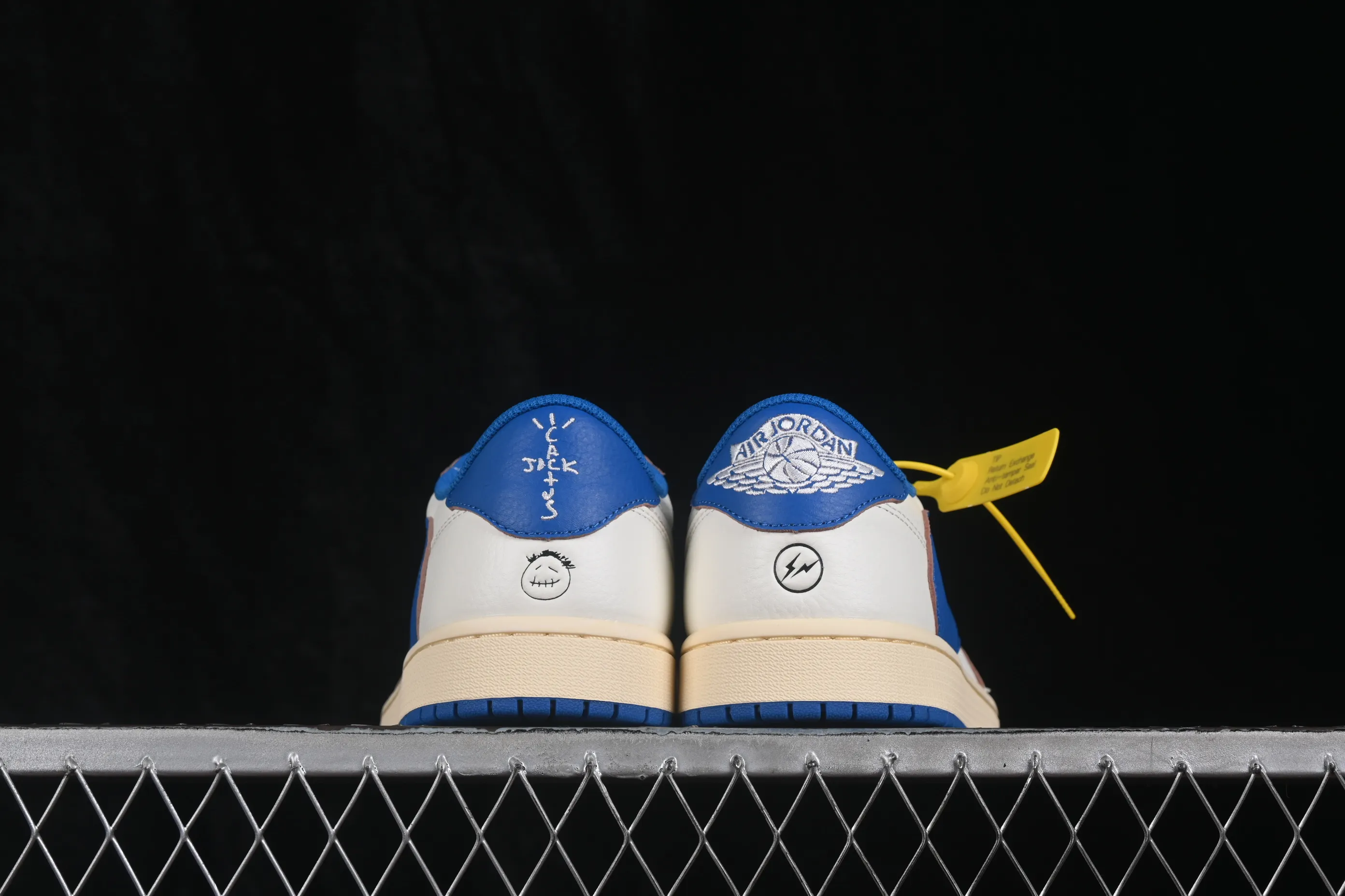 All categories Air Jordan Jordan series basketball shoes Air Jordan 1 Low GX foreign trade version Travis Scott x Air Jordan 1 Low OG AJ1 Joe 1 undercut low top full head layer DM7866-104